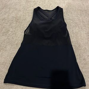 Black lululemon tank with built in sports bra